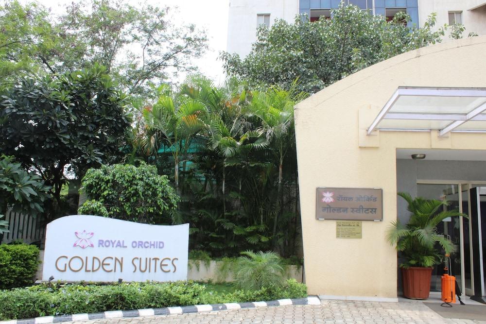 Royal Orchid Golden Suites Pune Eksteriør billede
