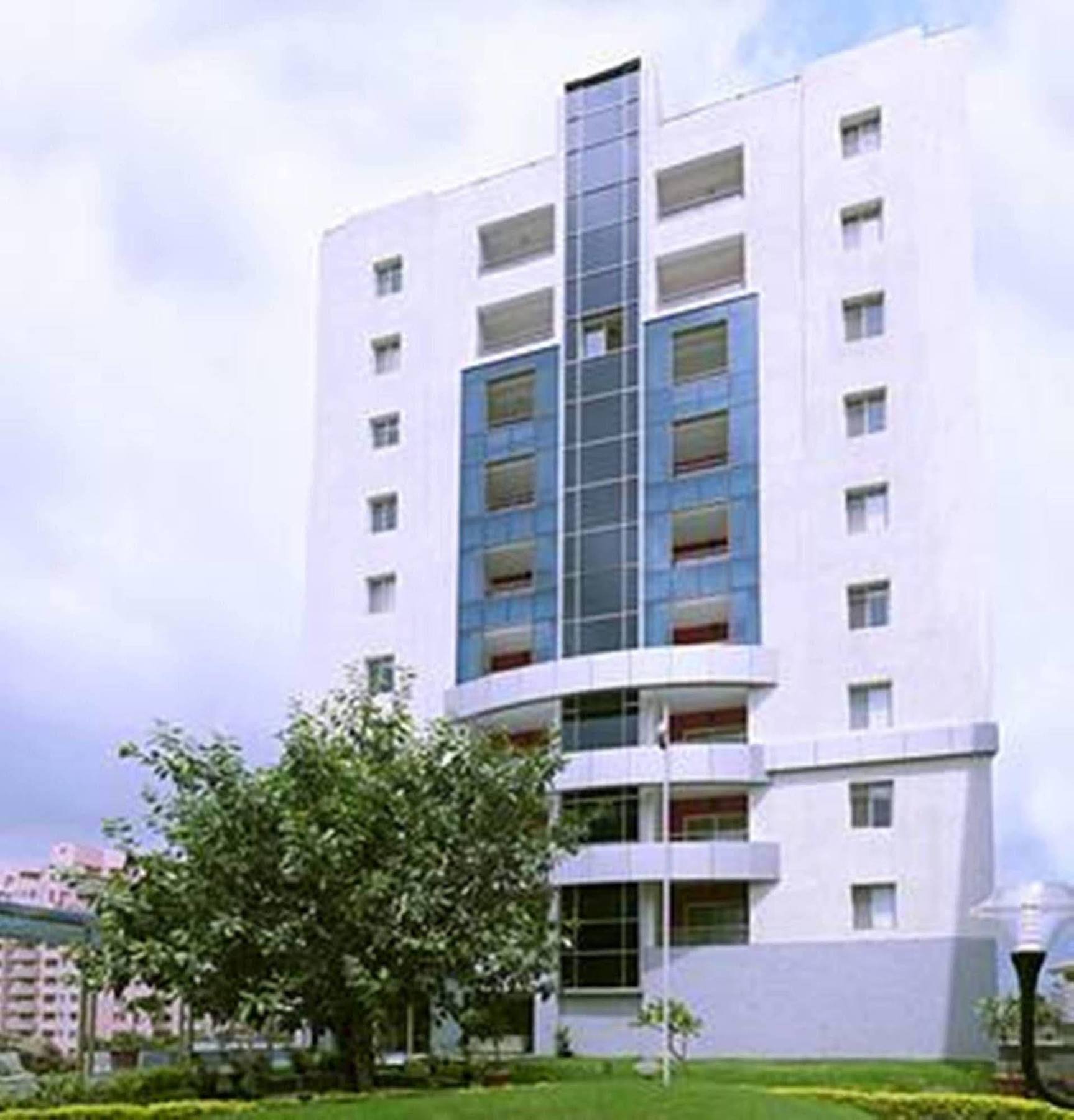 Royal Orchid Golden Suites Pune Eksteriør billede